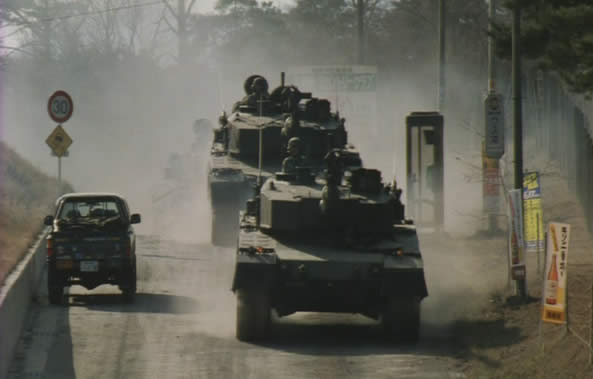 映画 ガメラ２レギオン襲来 自衛隊 90式戦車